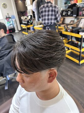 ジャンプザチーター(JUMP the cheetah) ニュアンスパーマ&テーパーフェード