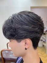 レボルトヘアー(R EVOLUT hair) MEN’S HAIR/波巻きツイストスパイラル/リバースセンターパート