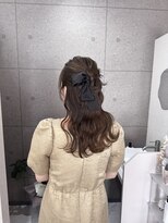 ウニュ(unu.)&nbsp;ハーフアップ、結婚式ヘア、お呼ばれヘア、30分