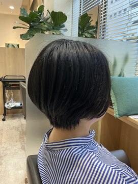 ウイ バイ ファースト 北四番丁店(u'i by first) ショートレイヤースタイル