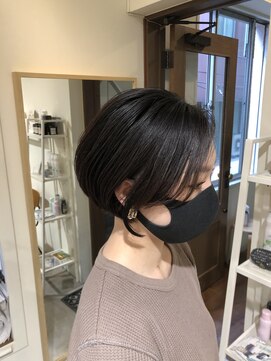 ワンバイワンクラッカ(one by one CLACCA) 大人ラウンドショートボブ