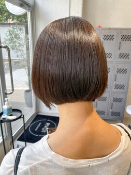 ピボット 北千住(PIVOT) 酸性縮毛矯正、艶ストレート、髪質改善ストレート