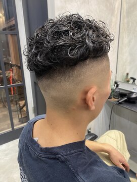 エフエム 明大前(FM) バーバー　スキンフェード/フェード/フェードカット/短髪