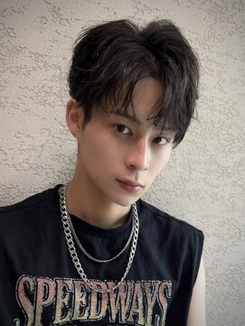 ロンド アンブル 四条烏丸(Lond ambre) 萱原大幹 センターパート/眉毛/短髪/メンズカット