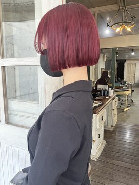 メーヴェ(Mowen) 赤髪ボブ