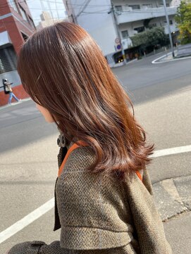 エン(En,) ばっさりセミロング◎アッシュブラウンで柔らかい印象に