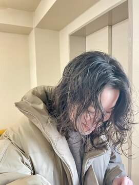 イチエ(icie) ウルフミディアムパーマ