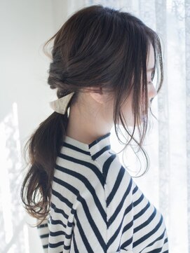 オジコロジ(ojiko.roji) ☆月曜営業【ojiko.】ゴム３本でできる大人可愛いポニーアレンジ