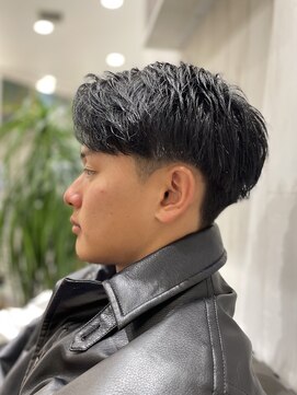 ヨシザワインク プレミアム 横浜 桜木町店(YOSHIZAWA Inc. PREMIUM) メンズツーブロック刈り上げアップバングスタイル