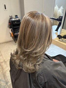 リア 布施店(Lia) 白髪改善ハイライト