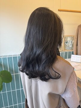 セルン(cerne) モノトーングレー