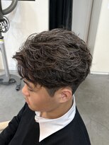 バース バイ ハピネス(BIRTH by happiness)&nbsp;フェザーパーマ/センターパート/ニュアンスパーマ