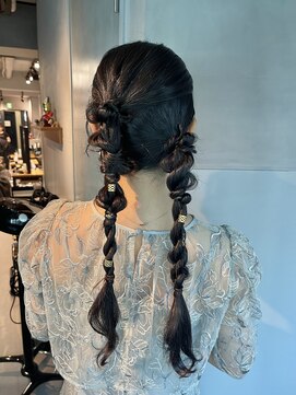 シャルムバイケンジ(Charm.by KENJE) 【ダブルポニーテール】結婚式/二次会/銀座/有楽町/アレンジ