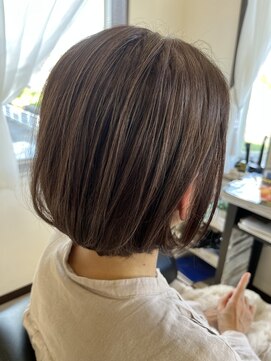 コア フィール ア デイ(COIFFURE A DAY) 【耳かけショート】M3Dピコカラークーポン有り