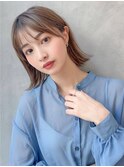 毛先軽めのパツンボブ