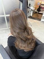 マーシュ 梅田(marshu)&nbsp;ナチュラルハイライト×タンパク質たっぷり質感再生カラー♪