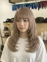 チオ(Chio)&nbsp;韓国風レイヤーカットと透明感ブラウンカラー