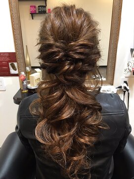 ヴィダ クリエイティブ ヘアーサロン(Vida creative hair salon) 結婚式セット・パーティーアレンジ