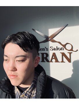 メンズサロン グラン(Men's Salon GRAN) センター分けショートカット