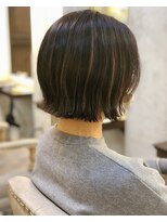 カリーナ(Carina) 〈キシタクヘアー〉切りっぱなしボブ