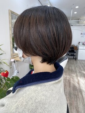 アオイ(AOI) 丸みショート