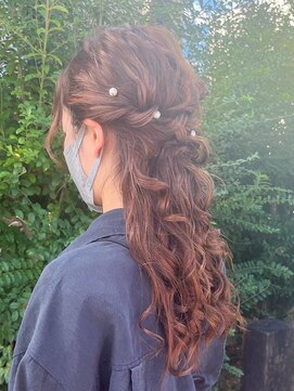 ヘア ショップキャリー ハーフアップ・パーティーヘアセット