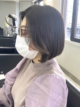 ヴェイン 渋谷(vain) アッシュブラウン流し前髪アップバング大人ボブ