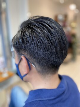 あさひ ビジネスシーンに合う大人パーマスタイル　1