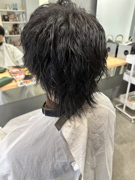 ルーム プロデュースドバイ アミカ(Room produced by Amica) メンズウルフパーマ