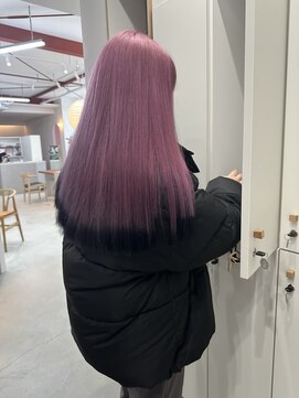 アム(am) ピンクカラーに裾カラー