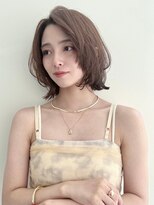 ユーフォリア 新宿通り(Euphoria) ツヤ髪透明感外ハネミディレイヤー似合わせカット