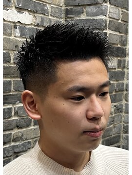 ミリオンバックス 御徒町店(Million Backs) スキンフェード/フェザーアップ/ビジネススタイル<理容室>御徒町