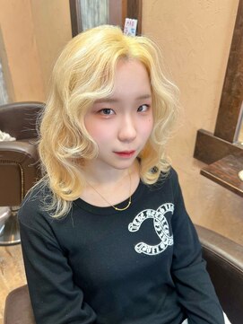 モアムー(Moremuu) ブロンドカラー