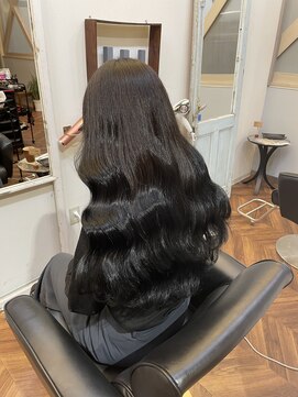 ココバイジル(CoCo by JILL) 【ワンホン】艶々トリートメント＋透明感ブラック