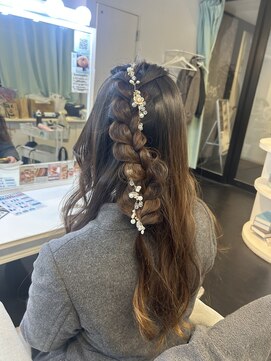 マーズ(Hair&Make Mars+) 編みたらし