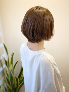 ルヴェール(Le Vert) 縮毛矯正×大人可愛い丸みショートボブ