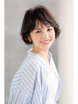 マグノリア オモテサンドウ(MAGNOLiA Omotesando) 大人かわいい、ぺたんこ解消ふんわりショートパーマ