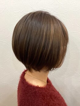 アウリィ(aulii)の写真/【大人の魅力を引き出すヘアカラー】気になる白髪を自然にカバー◎カラーするたびに綺麗な髪へ◆