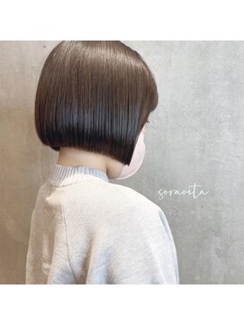 ソラオオイタ(SORAoita) ミニボブ×オリーブカラー