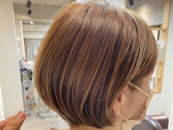 トゥーリ 二日市店(tuuli)の写真/大人女性から人気。もっと髪色を楽しめる、"シークレットハイライト"で髪質改善しながら明るい白髪染め。