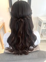 ハーフアップ　ウェーブ巻き　ヘアセット　デート　イベント