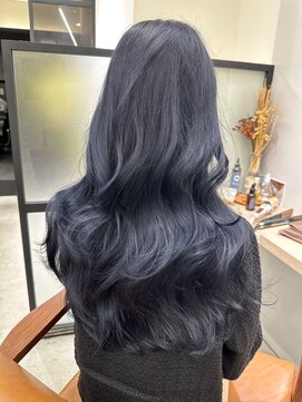 ネモネ バイ ミリー 梅田茶屋町(nemone by milly) ダブルカラー×ネイビーアッシュロングレイヤーカット【梅田】