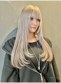 簡単にスタイリングできる【レイヤーカット×グレージュ】