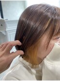 ベージュイヤリングカラー