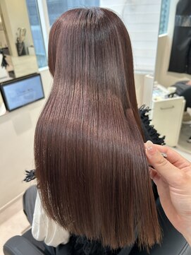 エミュスト(Emuest) 春のピンクベージュカラーに髪質改善トリートメント