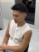 ファミリア 新宿(familiar)&nbsp;短髪　フェード　フェザーアップ