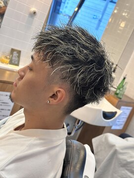 ゼロスバーバー(0's BARBER SHOP) ツイストスパイラル/メンズパーマ/メッシュカラー/短髪/ショート