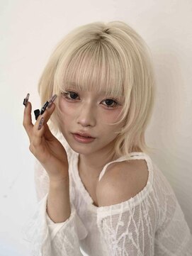 シエ バイ ケンジ 湘南台(sie by KENJE) レイヤーボブとブロンドは相性抜群!ハイトーンで楽しく♪