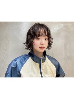 【乾かしただけでニュアンスヘアが完成―】質感パーマで女性らしい柔らかい雰囲気に。