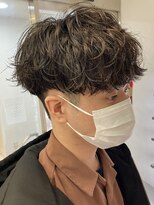 マグカーネバイフィフス オカヤ(Mag KANE by fifth okaya)&nbsp;岡谷メンズカットメンズパーマシャドウパーマ無造作パーマ韓国風